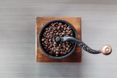 مقایسه آسیاب قهوه برقی و دستی